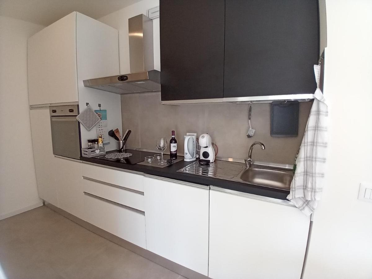 Mirasole Holiday House Leggiuno Екстериор снимка