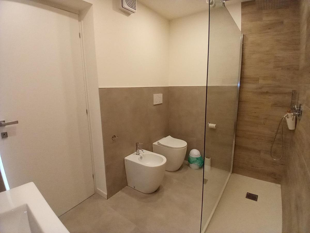 Mirasole Holiday House Leggiuno Екстериор снимка